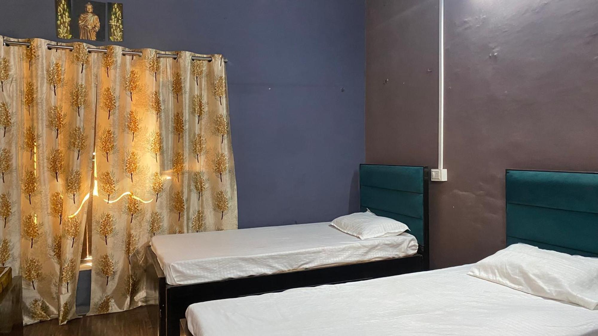 Rudra Home Stay Варанаси Экстерьер фото