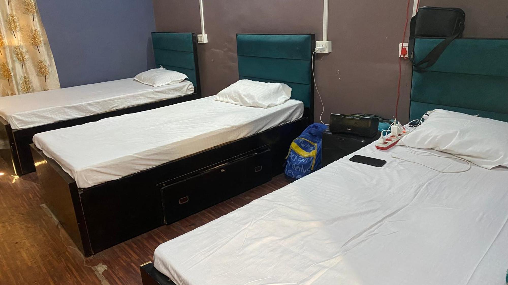 Rudra Home Stay Варанаси Экстерьер фото